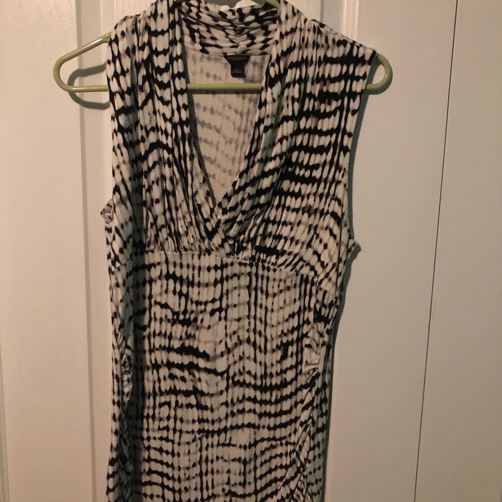 Ann Taylor Monochrome Patterned Top